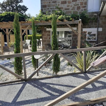 L'Auberge Saint-Viance Екстериор снимка