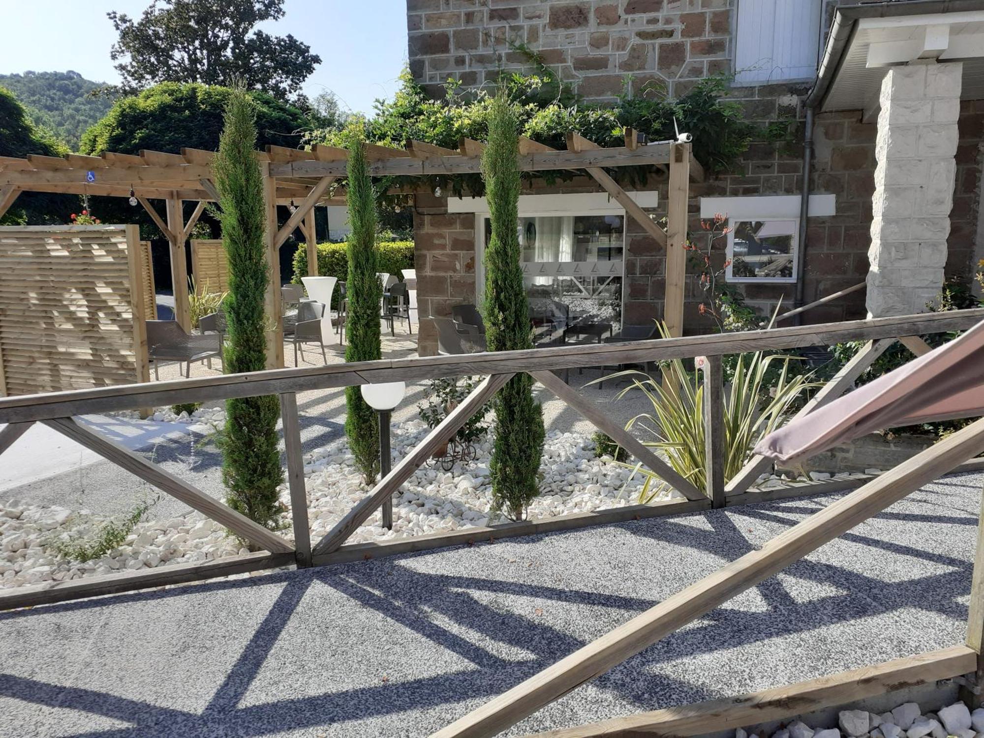 L'Auberge Saint-Viance Екстериор снимка